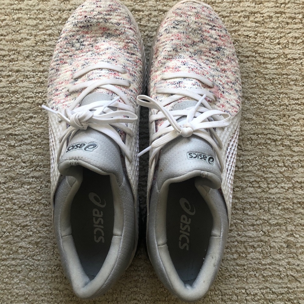 Colorful ASICS